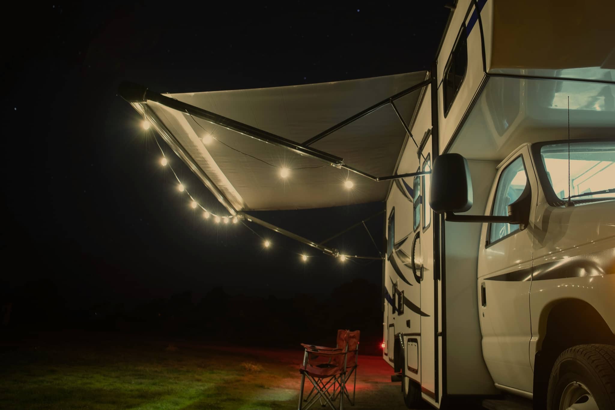 Für Nächte unter freiem Himmel: Diese 4 günstigen Camping-Gadgets bringen Licht ins Dunkel