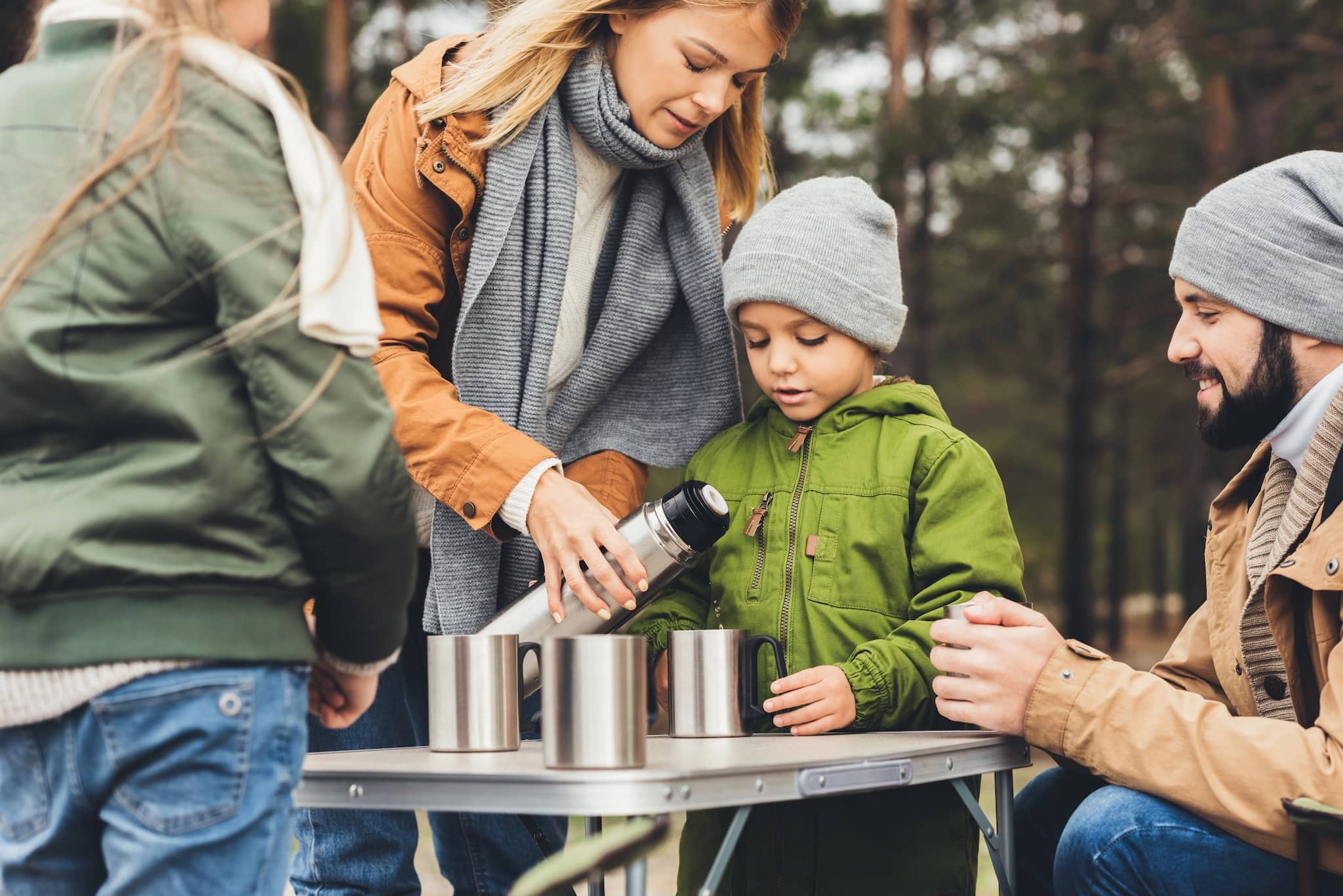 Komfort beim Camping: Obelink bietet große Auswahl an Tischen und Stühlen – Jetzt zum Schnäppchenpreis zugreifen!