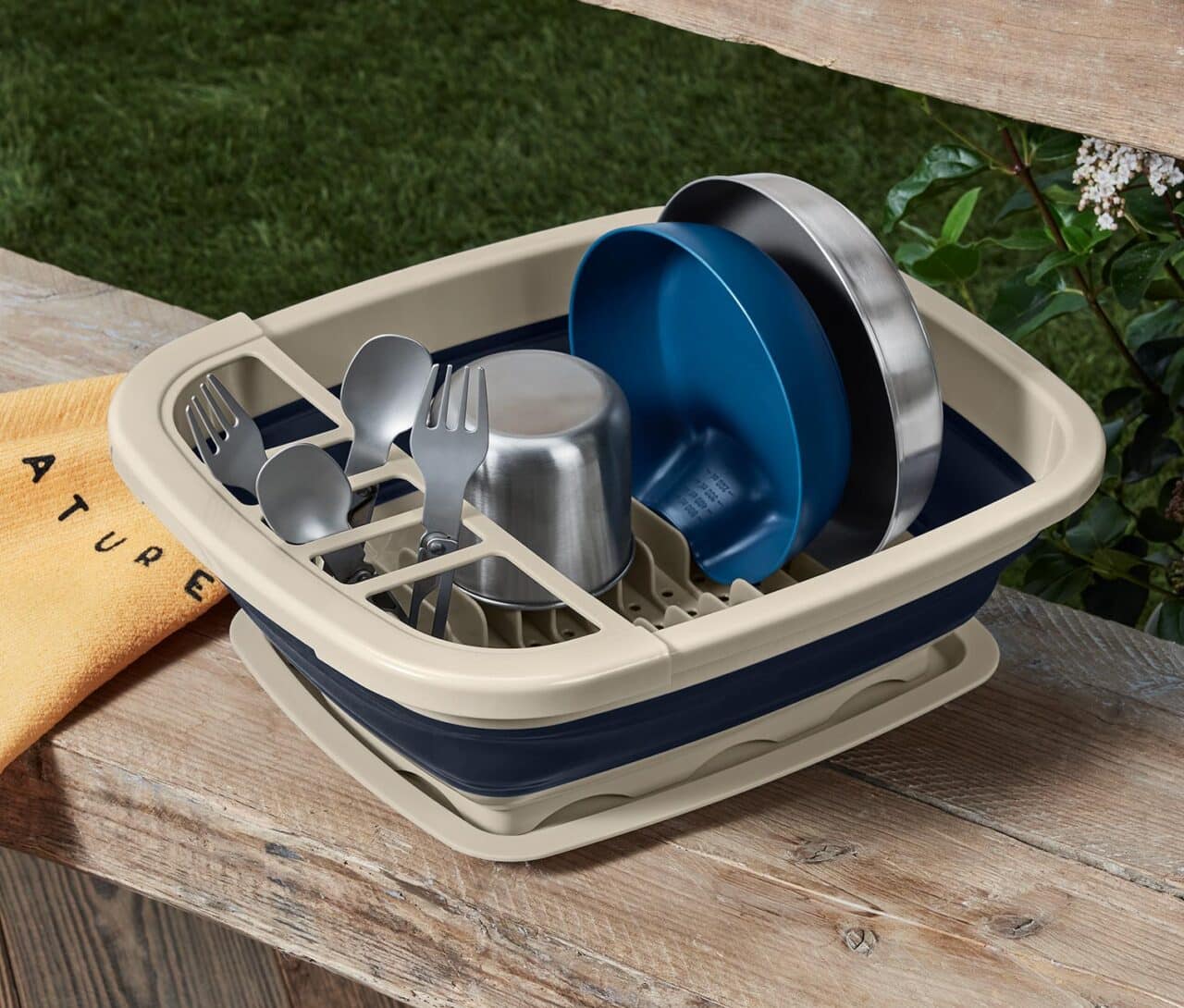 Clevere Küchenhelfer fürs Camping: Nützliche Gadgets zu unschlagbaren Preisen 7 Tchibo faltbares Abtropfgestell