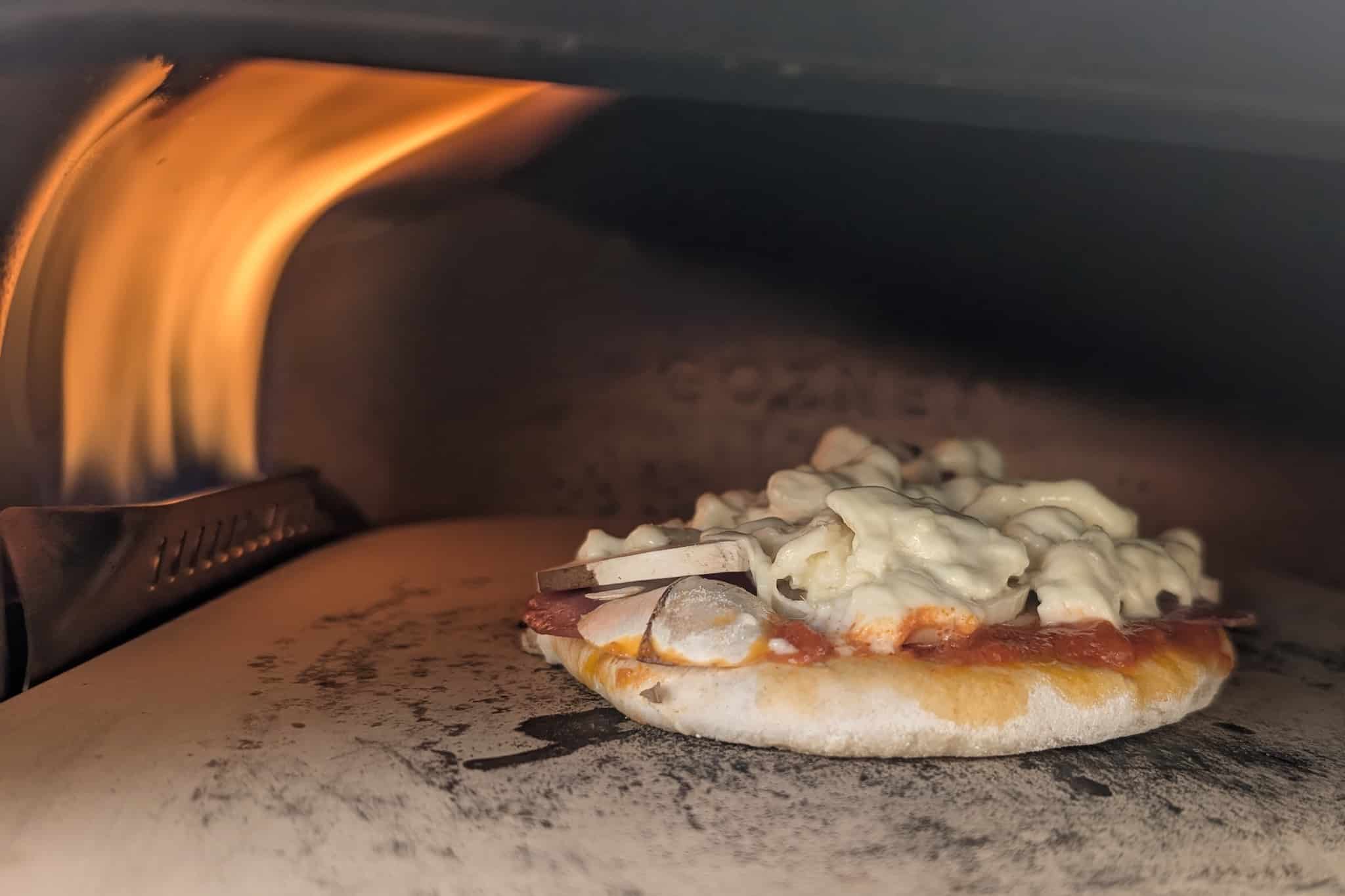 Gozney Tread Pizzaofen im Test: Kann der mobile Pizzabäcker auf dem Campingplatz wirklich überzeugen?