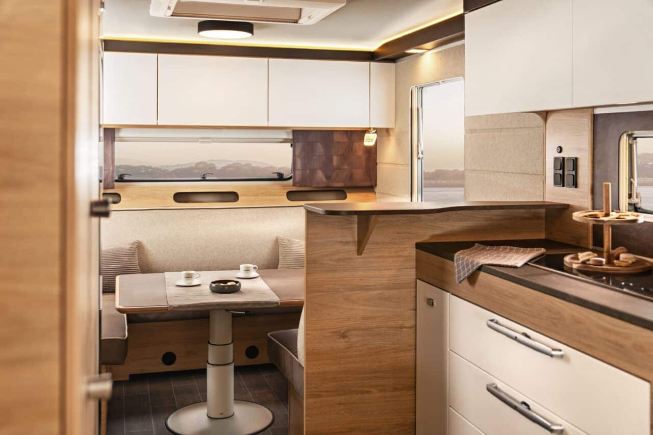 Knaus Tabbert 2026: Neustart mit leisen Tönen und leichteren Fahrzeugen 7 Tabbert Pantiga Finest Edition 550 TDL (2026): Interieur
