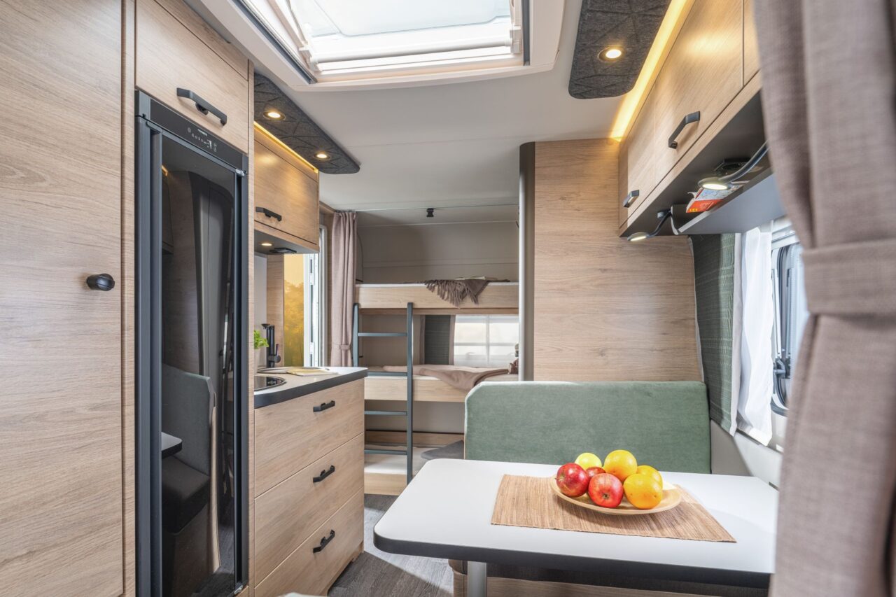 Knaus Tabbert 2026: Neustart mit leisen Tönen und leichteren Fahrzeugen 6 Weinsberg CaraOne 480 QDK (2026): Interieur