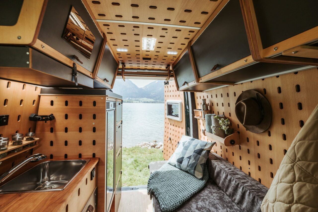 cargoclips castino familyvan innen