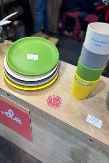 camperstyle shop messestand geschirr