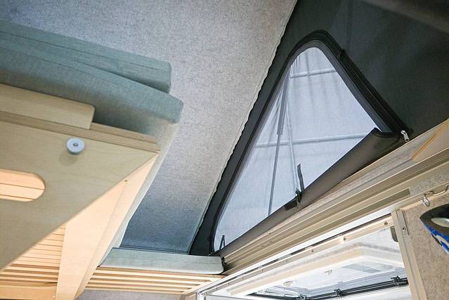 farfalla flip up auf der CMT 2026 - Aufstelldach von innen