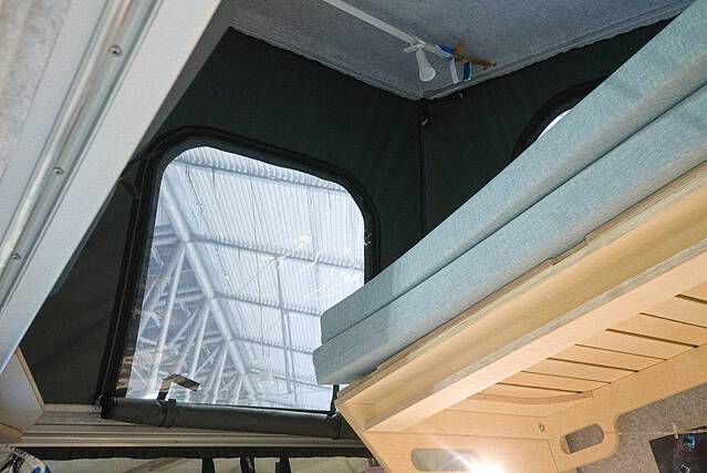 farfalla flip up auf der CMT 2026 - Aufstelldach von innen