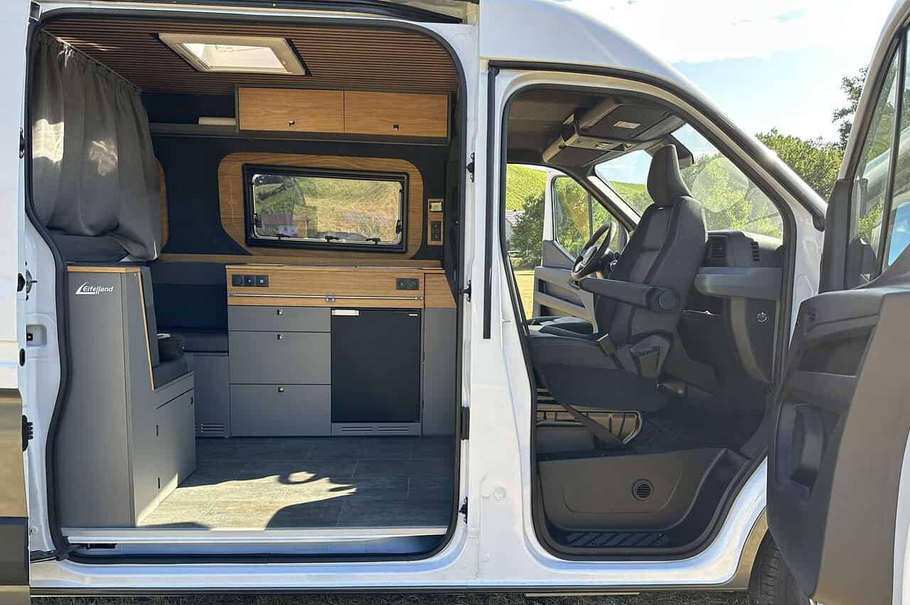 nissan interstar eifelland einblick