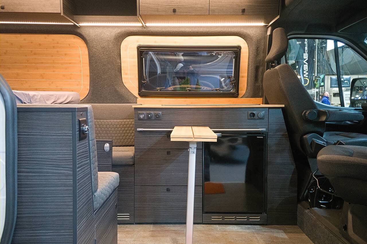 nissan interstar eifelland innenansicht 1