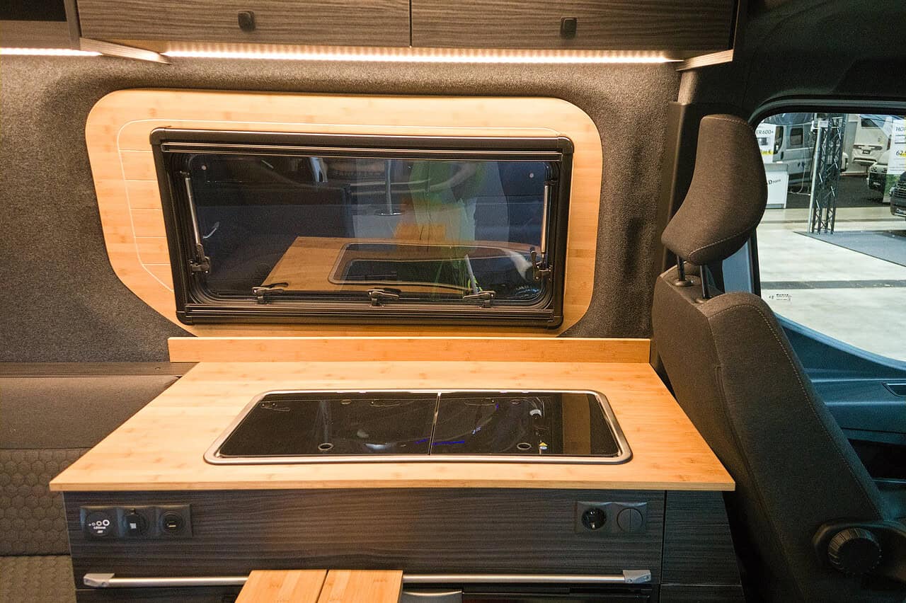 nissan interstar eifelland kuechenblock