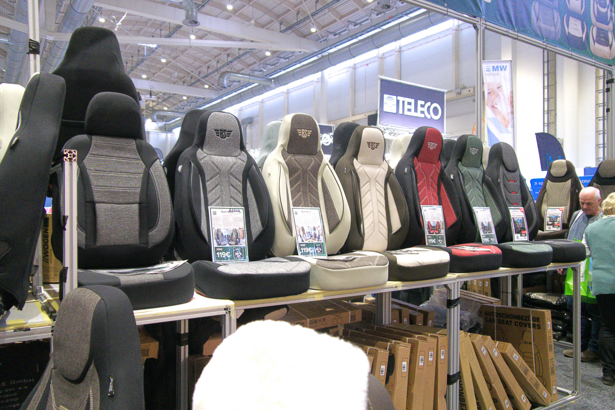 Werterhalt für die Kabine: Maßgeschneiderte Schonbezüge und Organizer-Lösungen für Wohnmobile