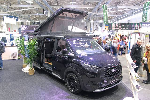 moby van aussen blau