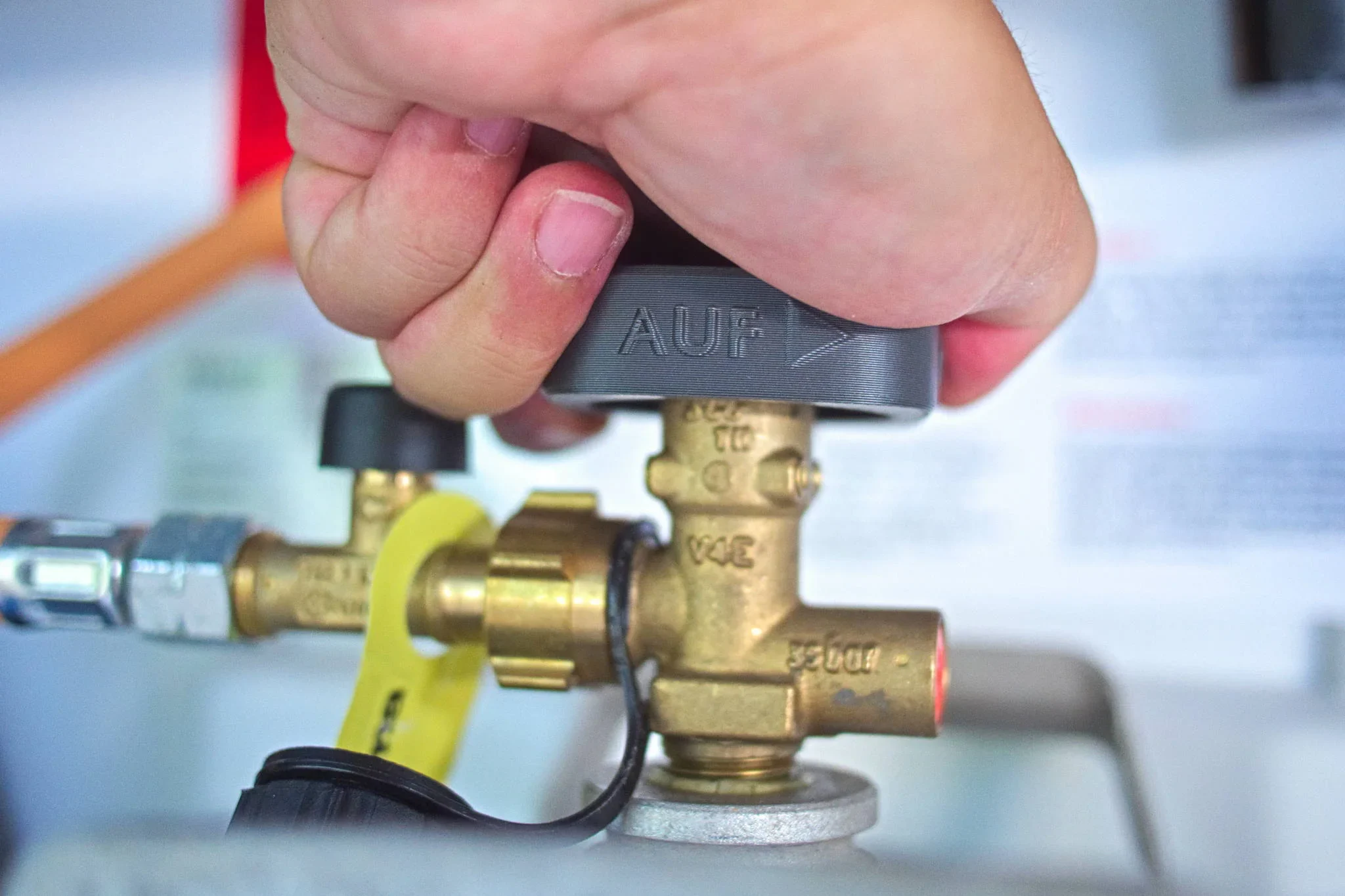 Gasflaschenventil klemmt? Dieses kleine Tool löst ein Problem, das jeder Camper kennt