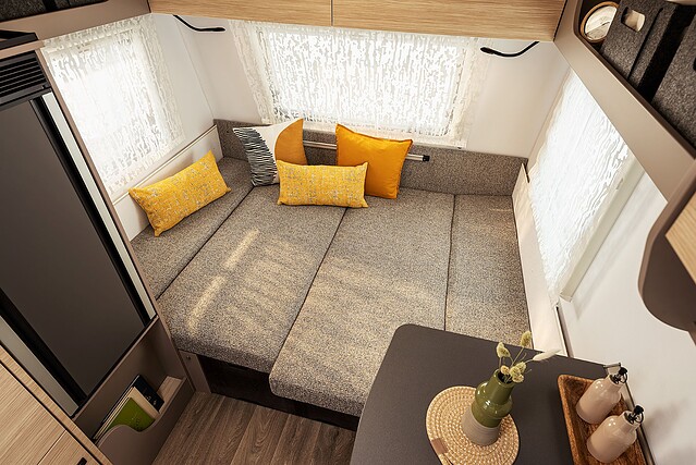 NC381 Saison 2027 Sitzgruppe Bett