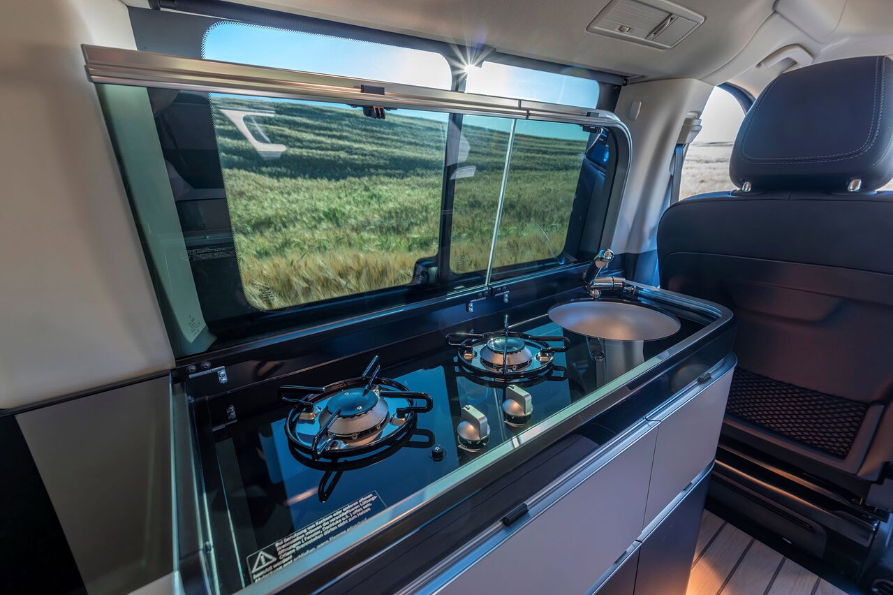 Schlafen unter dem Sternenhimmel: Was Mercedes beim neuen Marco Polo anders macht 8 mercedes marco polo kueche