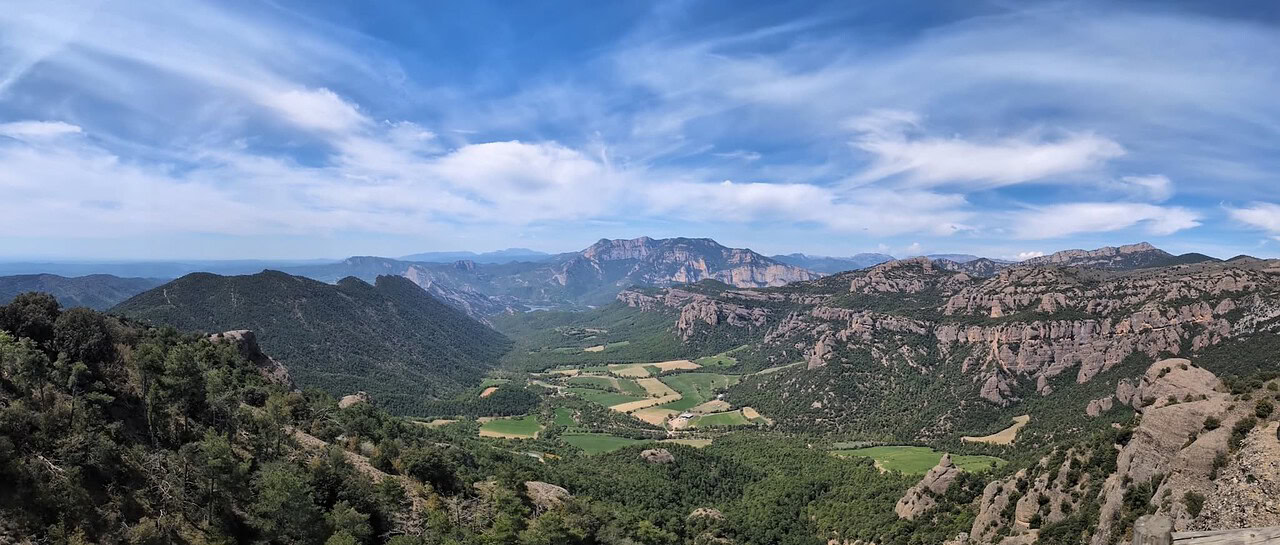 pyrenaen mirador de serra seca katalonien panorama