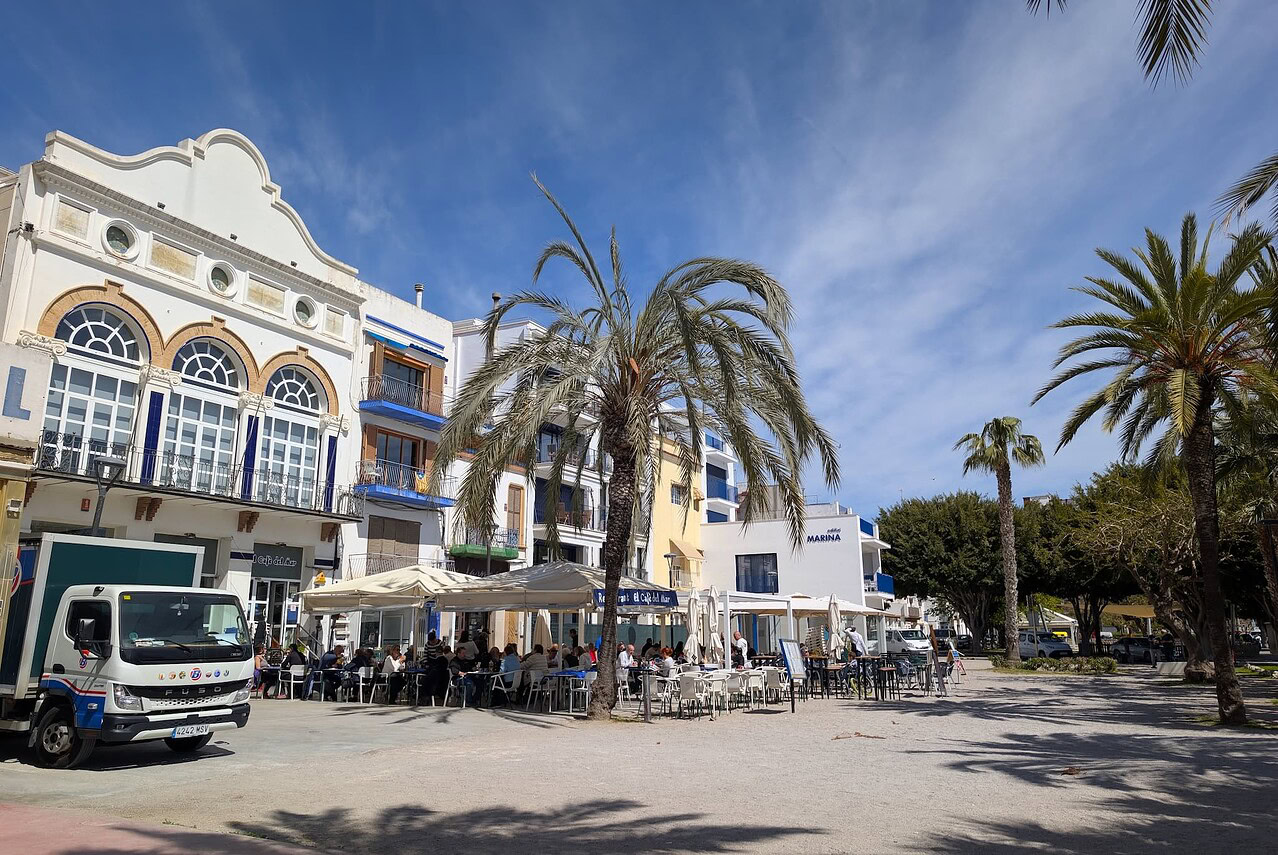 vilanova i la geltru katalonien strandpromenade