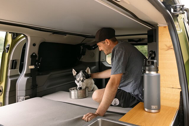 SpaceCamper ClassicDog Campervan